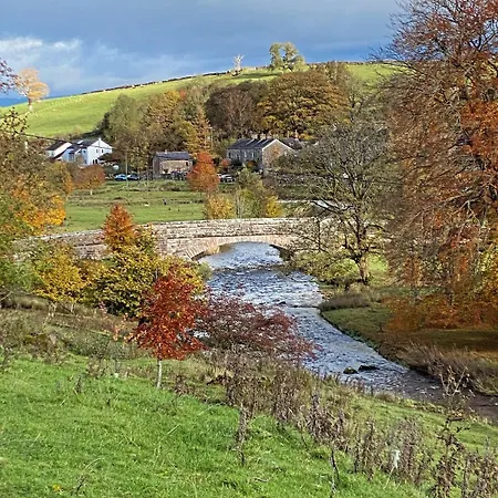 Harrys Barn Detached Character *